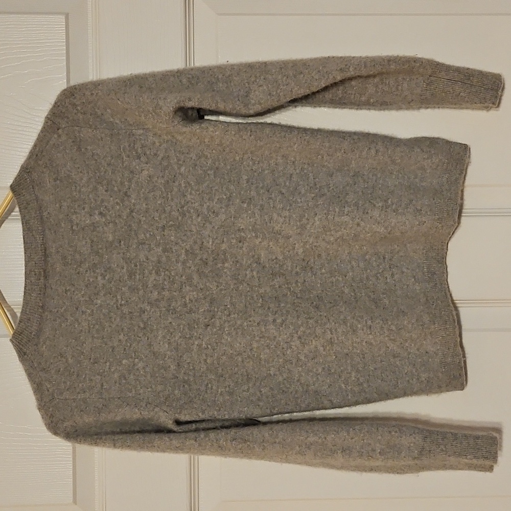 J. Crew 100% Cashmere Light Gray Women's Crew Neck Sweater - Picture 11 of 13
